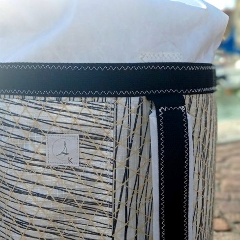 Produkte - Modell - Marines Bucket Bag - le malins - No34 le malins marines bucket bag recyceltes segel 6