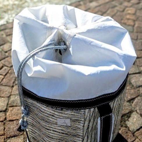 Produkte - Modell - Marines Bucket Bag - le malins - No34 le malins marines bucket bag recyceltes segel 8